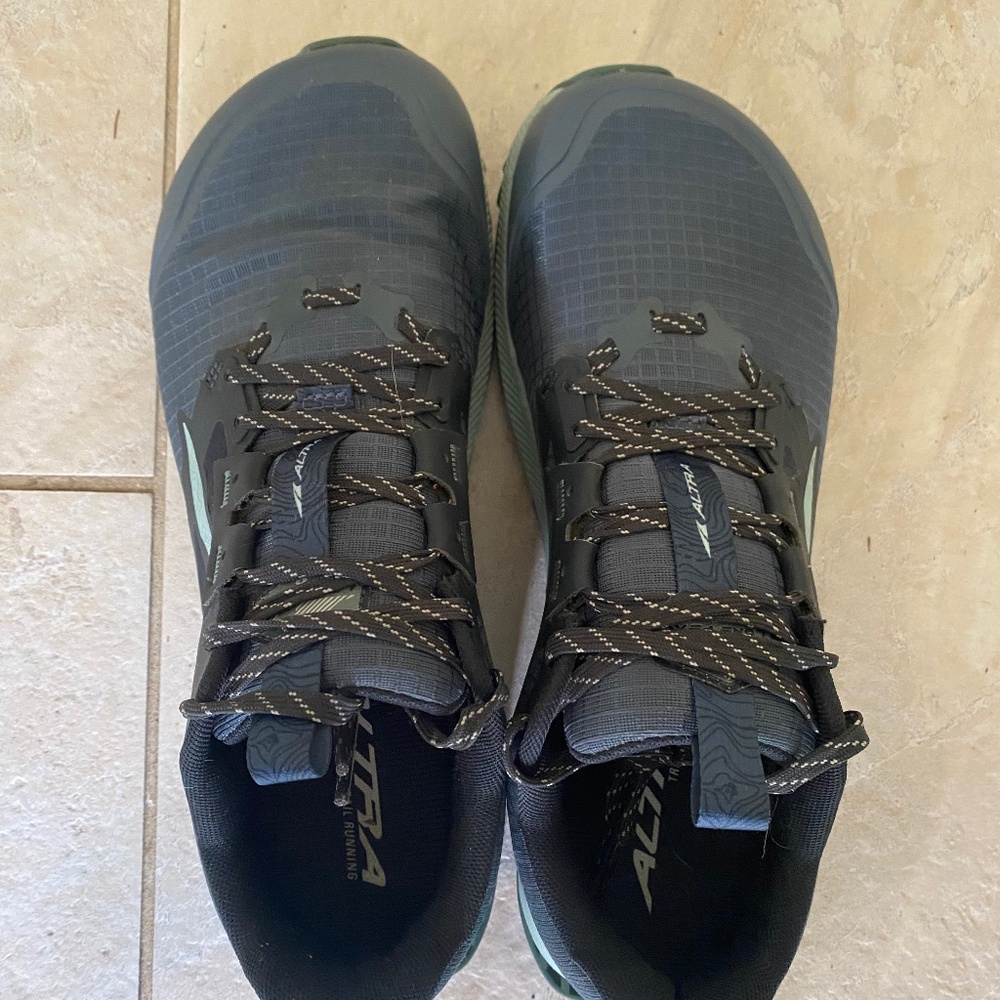 Altra women’s lone peak 8 women’s size 10